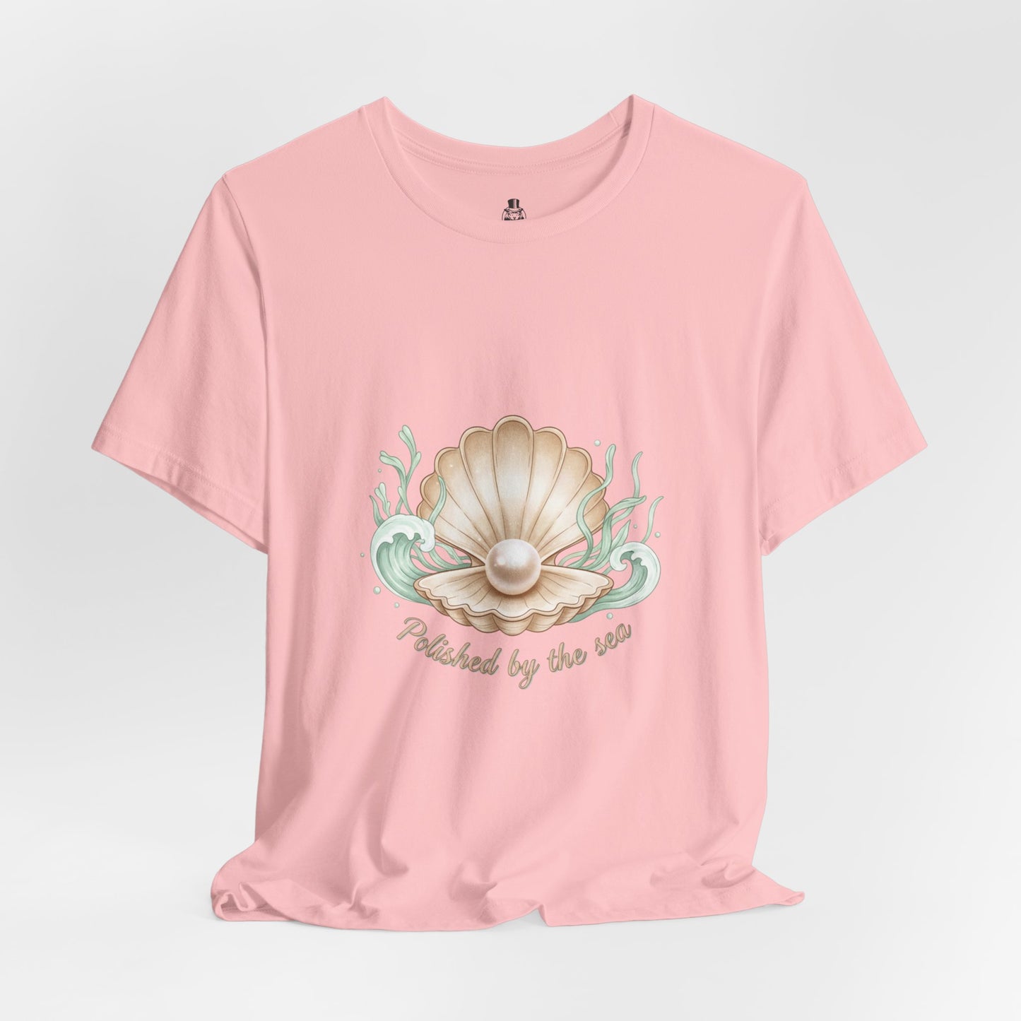 Pearl Shell Illustration Tee | shell motif design, sea chic aesthetic