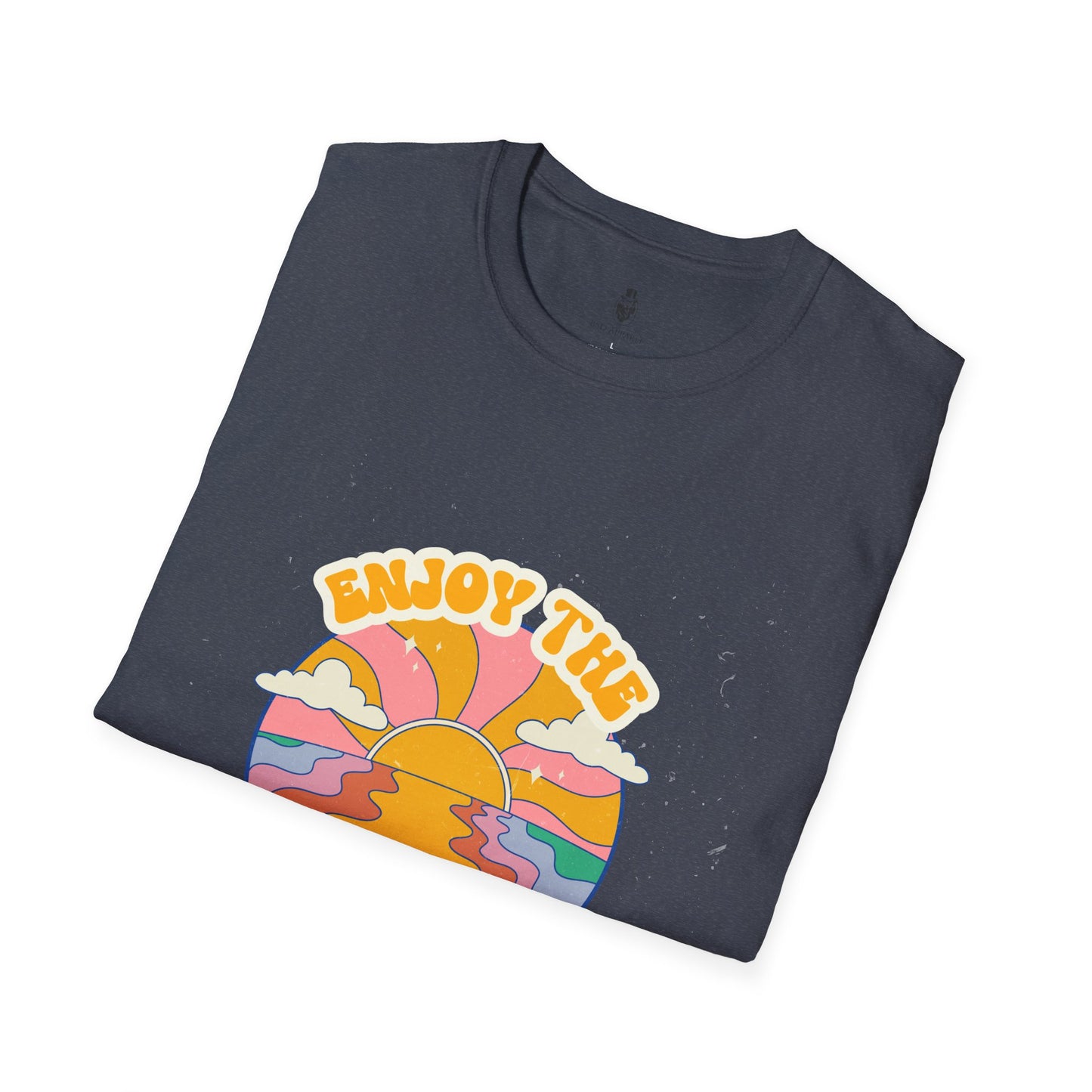 Retro Sunrise Vibes T-Shirt | Women's Graphic Tee, Perfect Gift for Sunrise Lovers, Summer Casual Wear, Beach Outfit, Travel Essentials