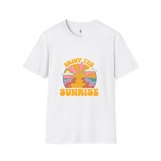 Retro Sunrise Vibes T-Shirt | Women's Graphic Tee, Perfect Gift for Sunrise Lovers, Summer Casual Wear, Beach Outfit, Travel Essentials