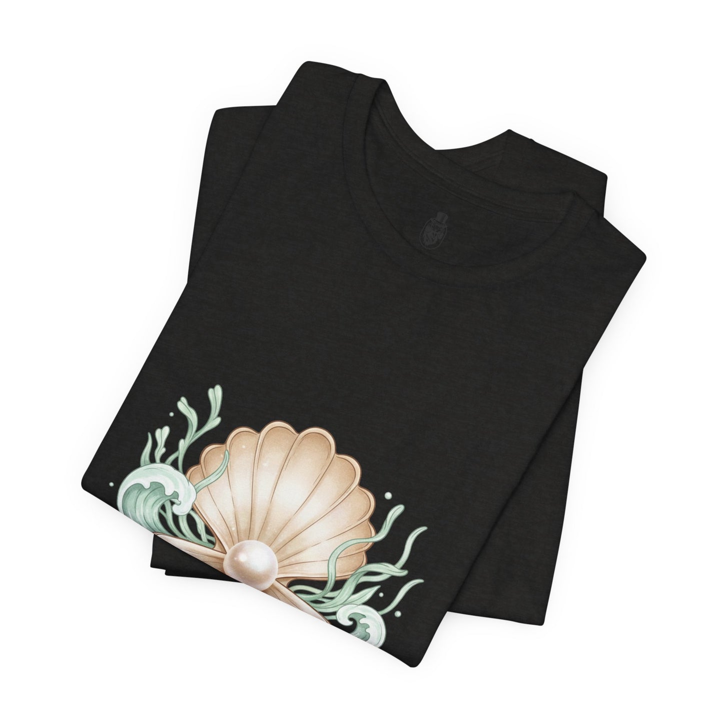 Pearl Shell Illustration Tee | shell motif design, sea chic aesthetic
