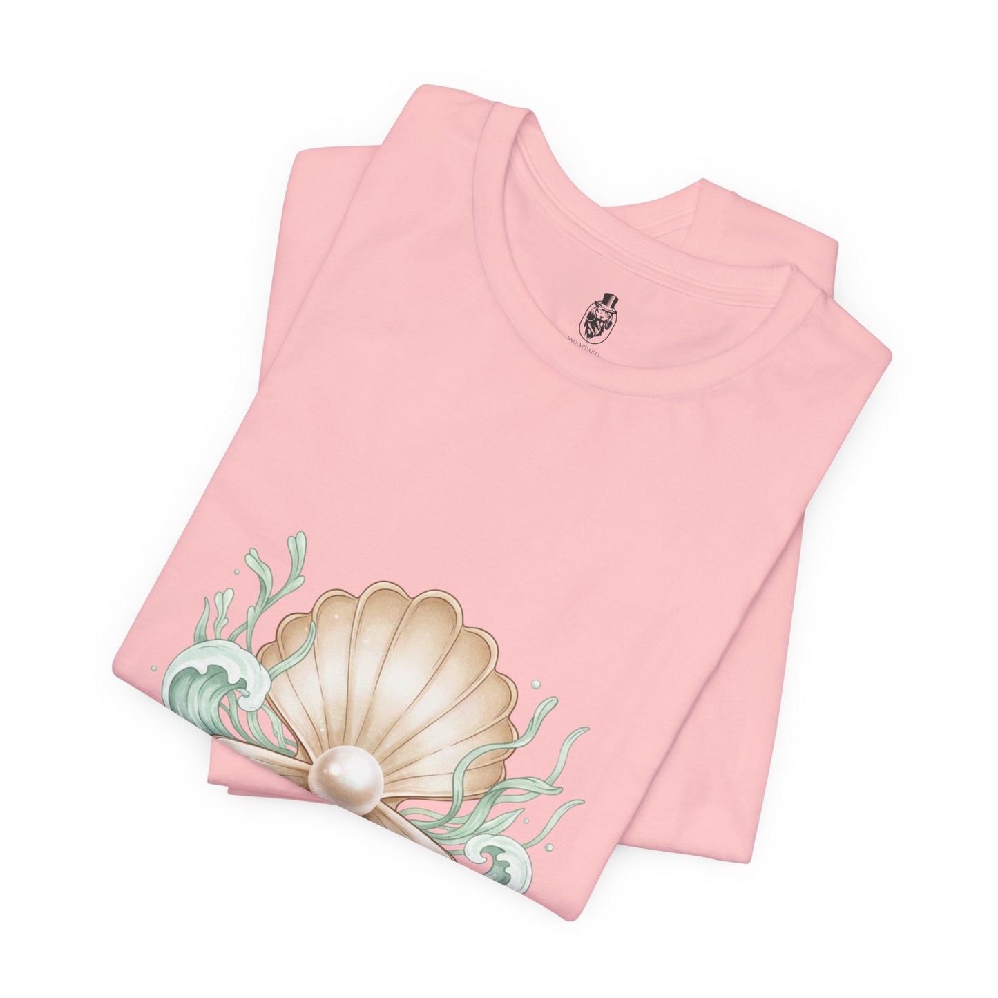 Pearl Shell Illustration Tee | shell motif design, sea chic aesthetic
