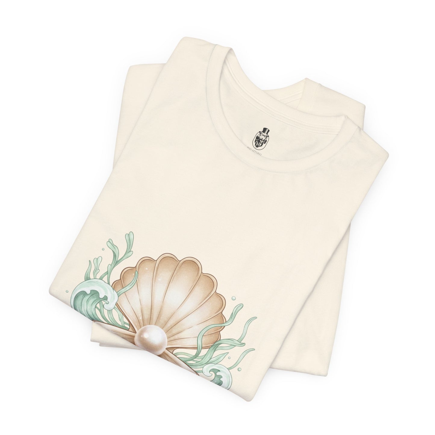 Pearl Shell Illustration Tee | shell motif design, sea chic aesthetic