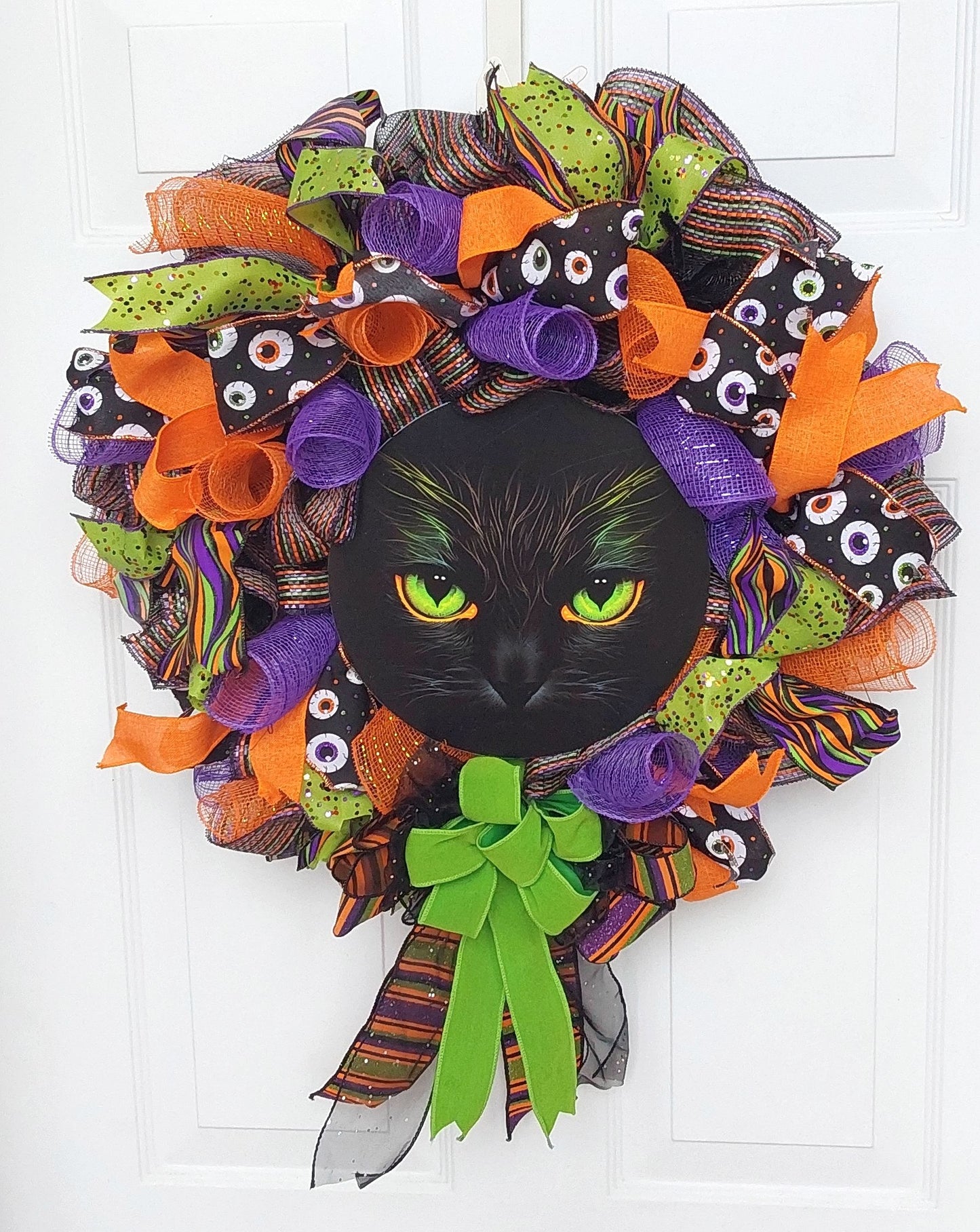Cat Eyes Wreath